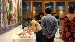 Students grabbing food